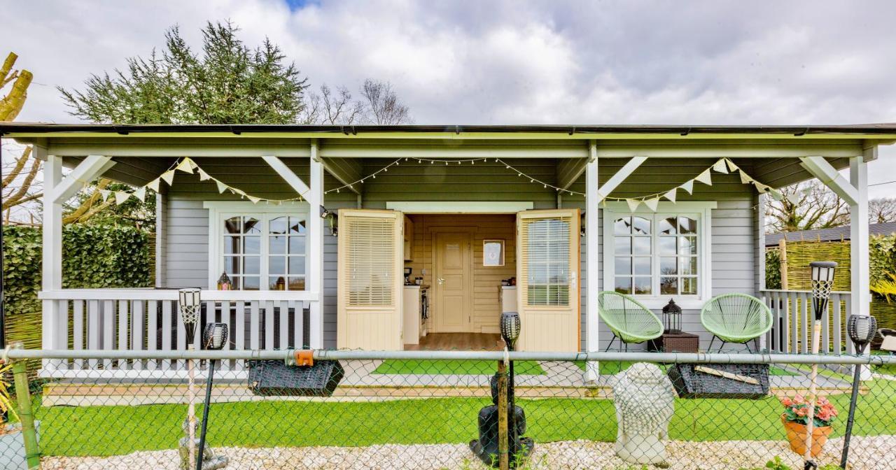 The Retreat Log Cabin Sudbury  Exterior photo